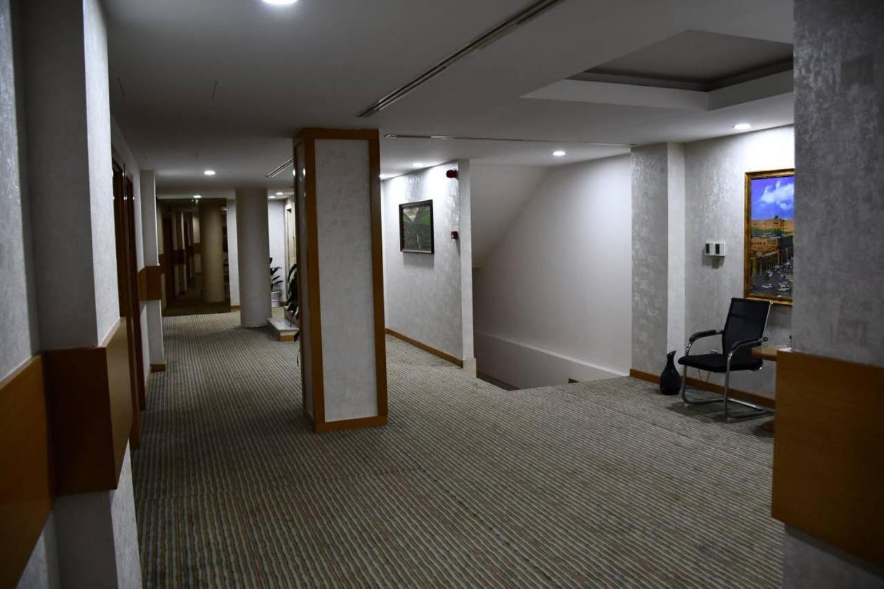 Hotel Hilen De Ville アルビール エクステリア 写真