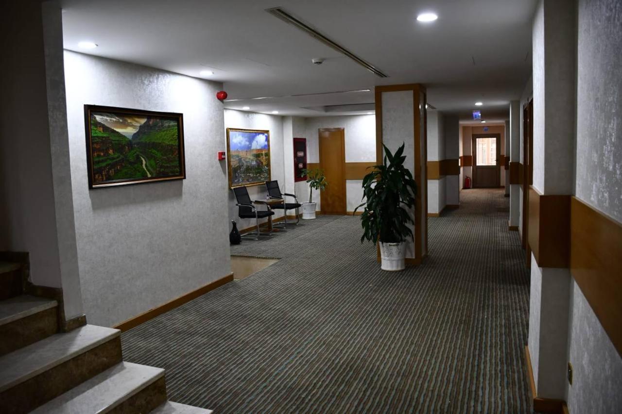 Hotel Hilen De Ville アルビール エクステリア 写真