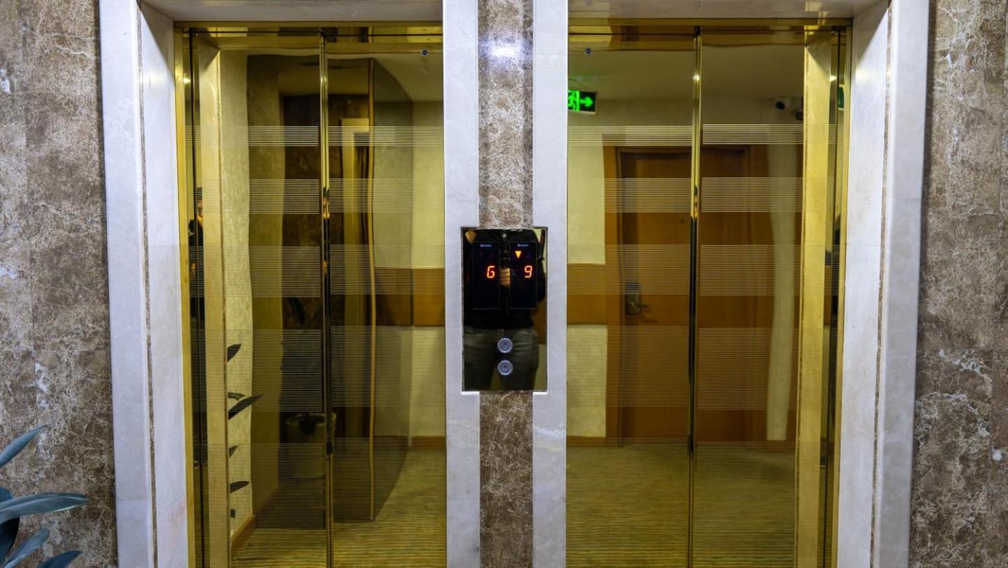 Hotel Hilen De Ville アルビール エクステリア 写真